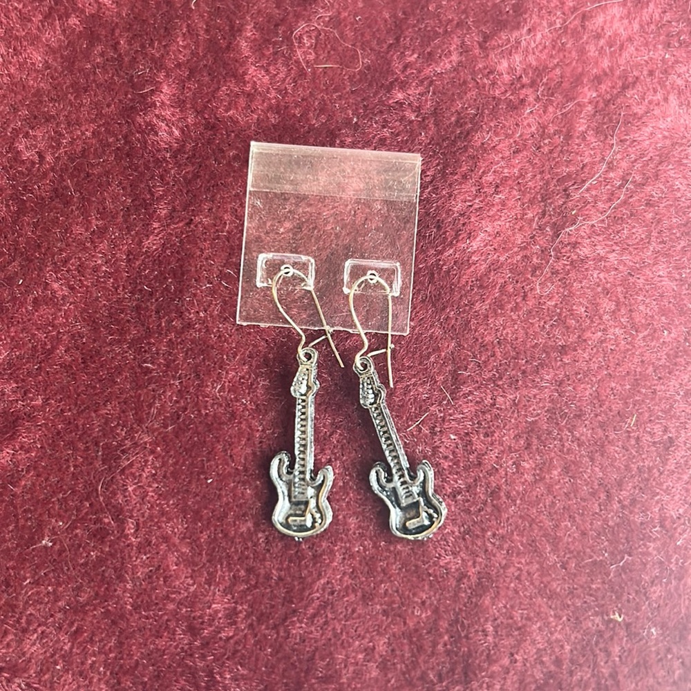 VTG DEADSTOCK 80s GUITAR EARRINGS